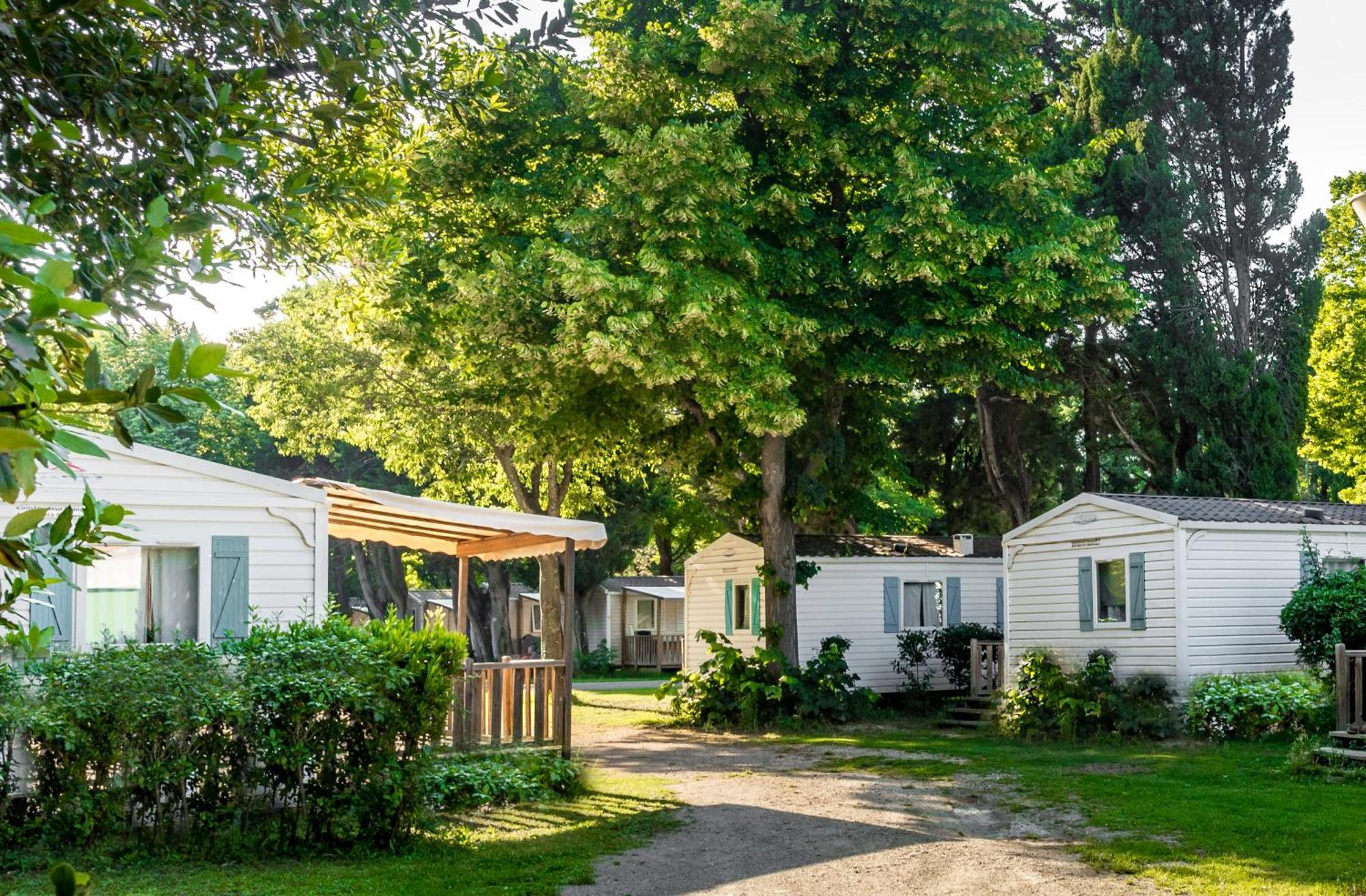 Camping Les Avignon - La Laune Villeneuve-les-Avignon Luaran gambar
