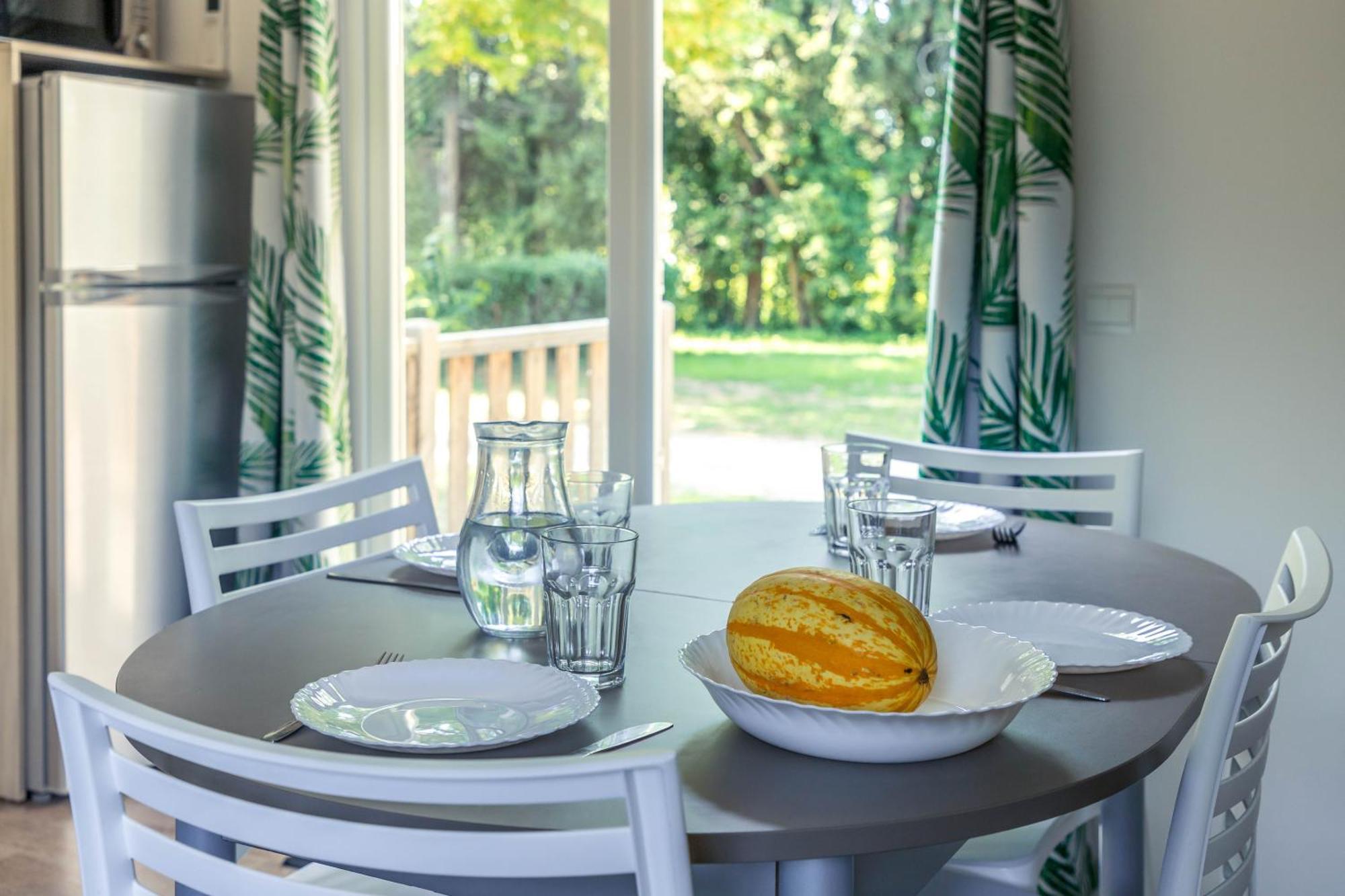Camping Les Avignon - La Laune Villeneuve-les-Avignon Bilik gambar