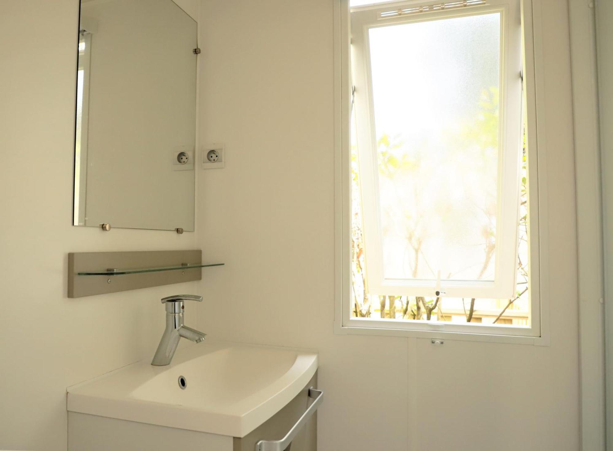 Camping Les Avignon - La Laune Villeneuve-les-Avignon Bilik gambar
